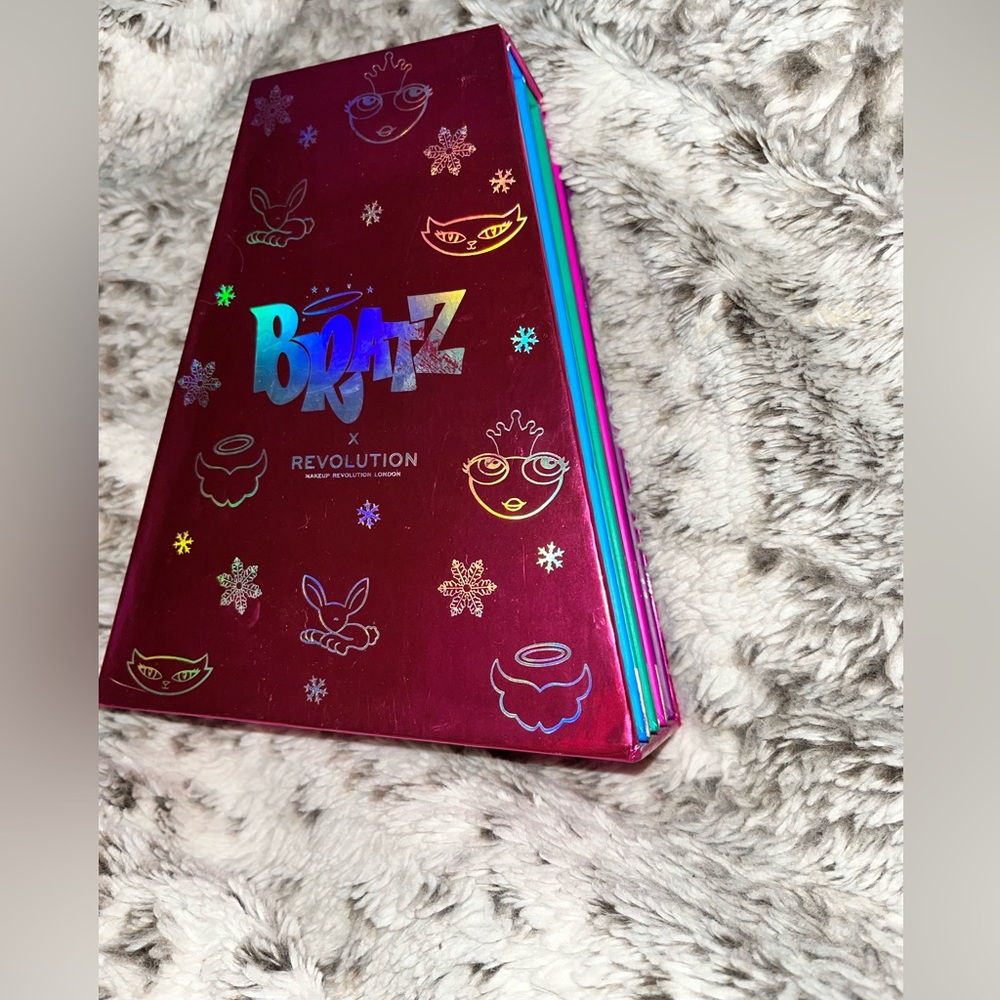 Revolution X Bratz holiday edition eyeshadow kit
